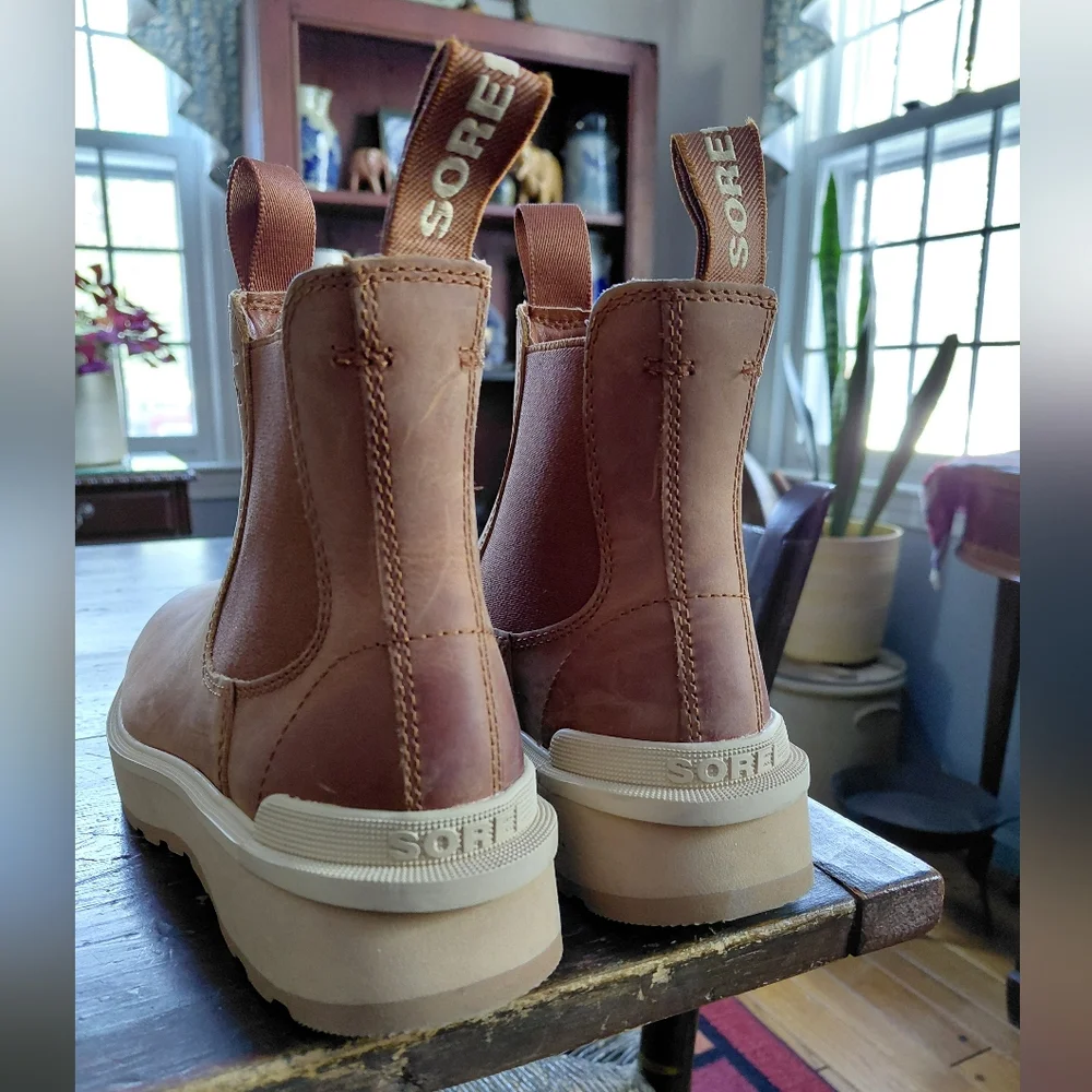 Sorel brown & tan leather Hi Rise Chelsea ankle boots Womens 5.5 - Picture 7 of 9